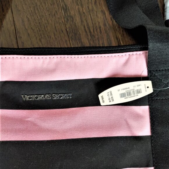 Victoria’s Secret Large Stripe Bag: The Perfect Blend of Style and Functionality - Picture 2 of 4